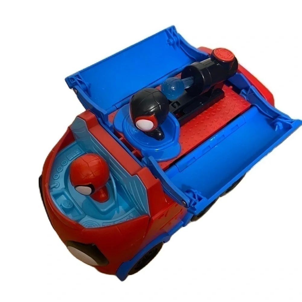 Spidey and His Amazing Friends Web Spinning Hauler Transforming Shooter Spin